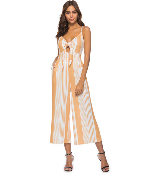 Model nou de salopeta dama in dungi cu bretele galbene