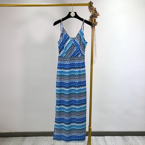 Rochie lunga de dama in dungi cu bretele subtiri