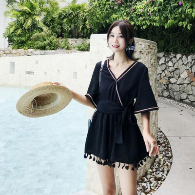 Salopetă scurtă casual de damă în negru și roșu