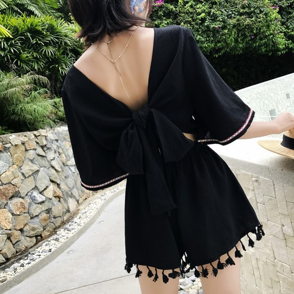 Salopetă scurtă casual de damă în negru și roșu