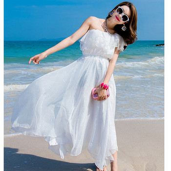 Rochie modernă de damă cu mâneci căzute în alb