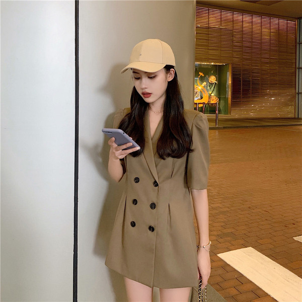 Rochie actuală de damă în maro și negru cu decolteu în V