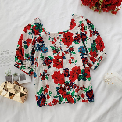 Bluza de dama cu model floral si decolteu patrat in doua culori