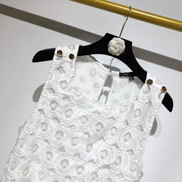 Rochie de dama din dantela cu buzunare si culoare alba