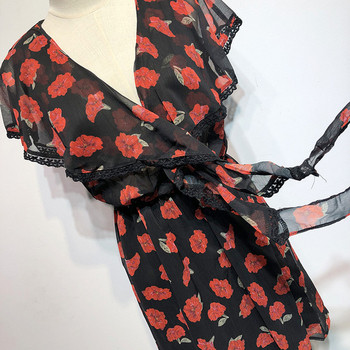 Rochie scurta din tul cu decolteu in V si dantela