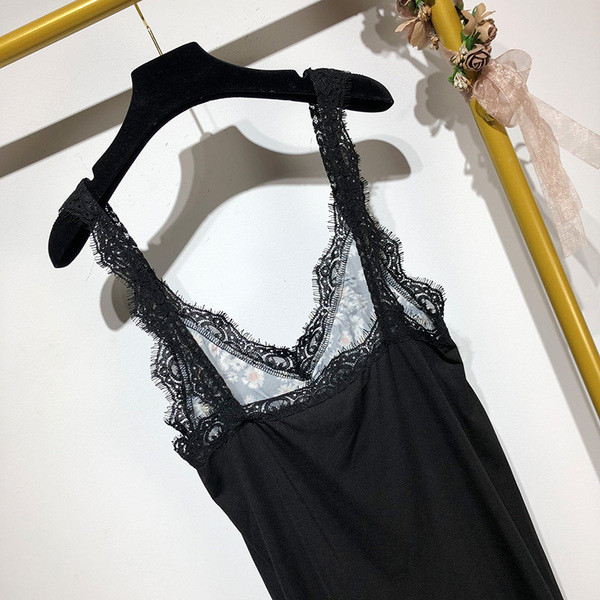 Rochie lunga de dama cu bretele subtiri din dantela