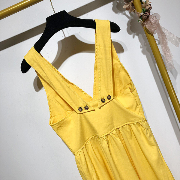 Rochie cu decolteu în V adânc și bretele largi