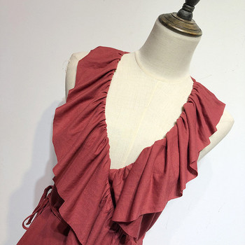 Rochie cu decolteu în V adânc și legături în talie