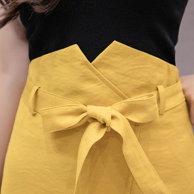 Fusta de dama actuala in galben si negru cu panglica