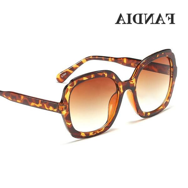 Ochelari de soare moderni de dama in mai multe culori