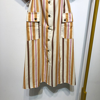 Rochie lungă în dungi, cu legături în talie și mâneci scurte