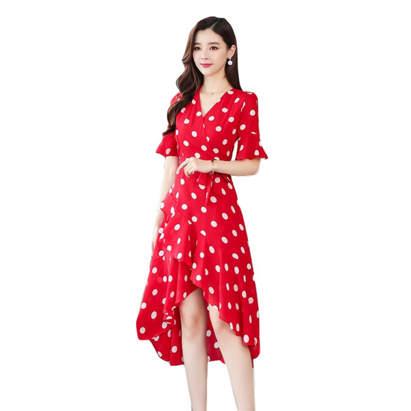 Rochie actuală de damă cu buline în roșu și negru