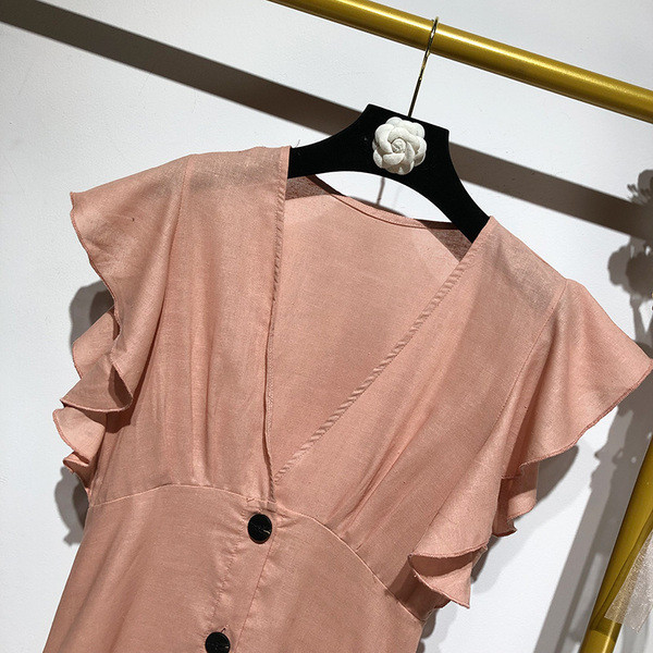 Rochie cu decolteu în V adânc și mâneci scurte lotus