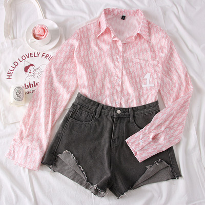 Cămașă de damă modernă cu mâneci lungi și nasturi în culoarea roz