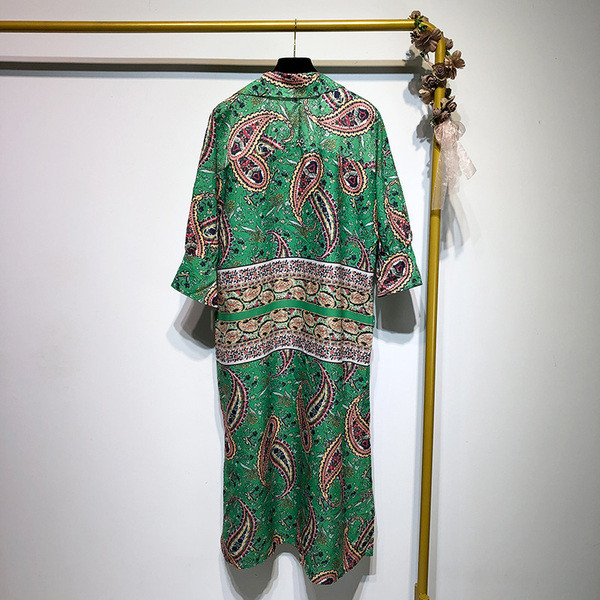 Rochie lunga si lata cu maneci 3/4 si model colorat