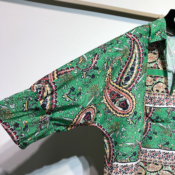 Rochie lunga si lata cu maneci 3/4 si model colorat