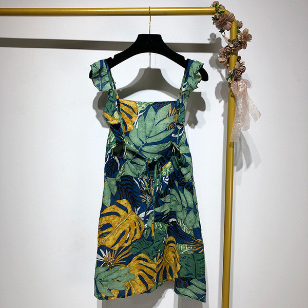 Rochie scurta cu decolteu patrat si bretele scurte