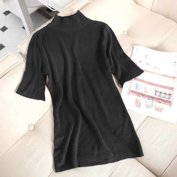 Set modern de dama care include un tricou si o fusta cu tul in doua modele