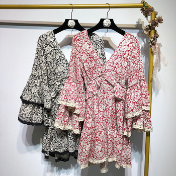 Rochie cu decolteu în V adânc și mâneci lungi lotus