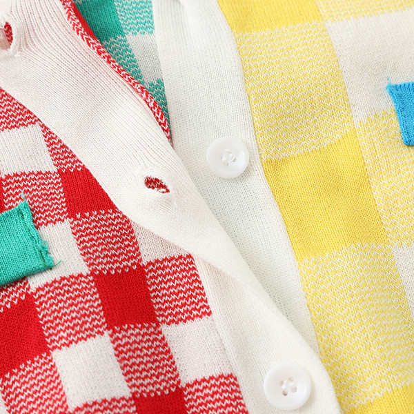 Cardigan colorat de damă cu decolteu în V și nasturi