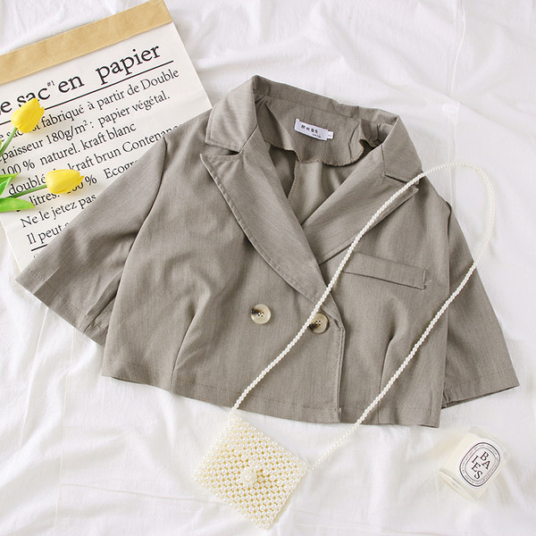 Geaca de dama moderna cu nasturi - doua culori