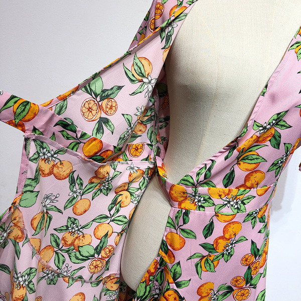 Rochie roz cu maneci scurte si cravate in talie cu model