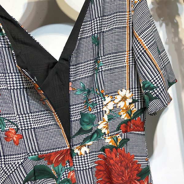 Rochie de dama in carouri cu maneci scurte