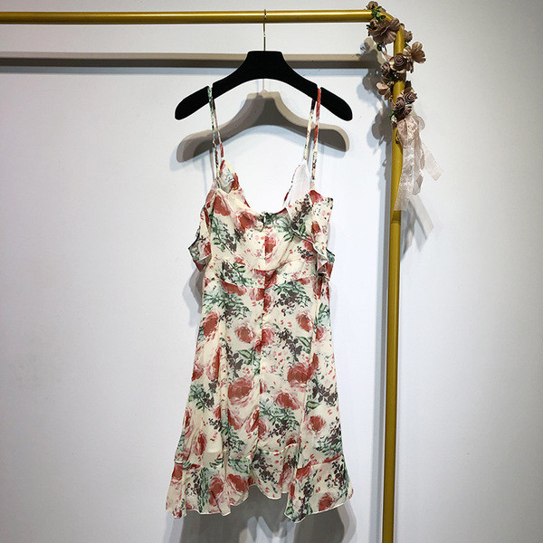 Rochie cu decolteu în V adânc și bretele cu model floral