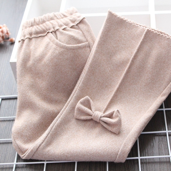 Pantaloni copii la modă pentru fete în roz