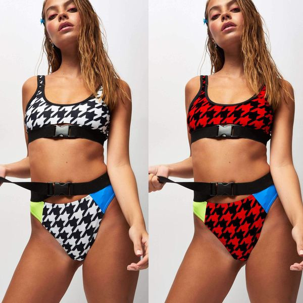 Modern kétrészes fürdőruha övvel több színben