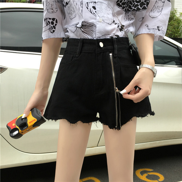 Актуални дамски къси панталони с цип в син и черен цвят