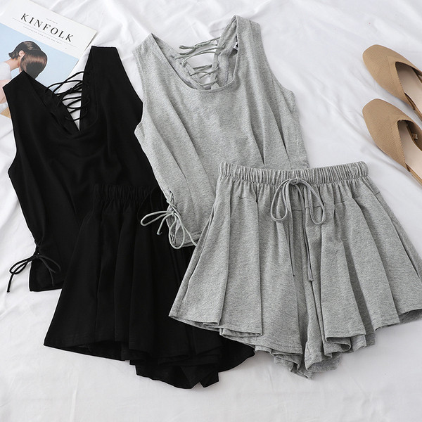 Kétrészes női napi szett fekete és szürke nyakkendővel