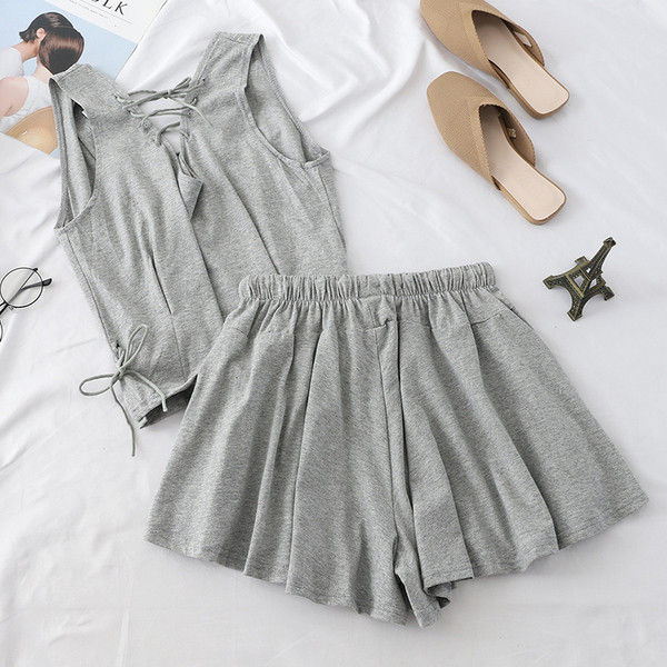 Kétrészes női napi szett fekete és szürke nyakkendővel