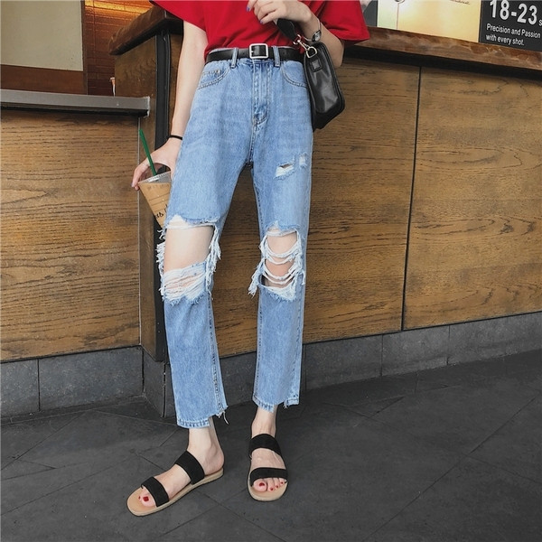 Blugi de dama moderni cu motive rupte si talie inalta de culoare deschisa