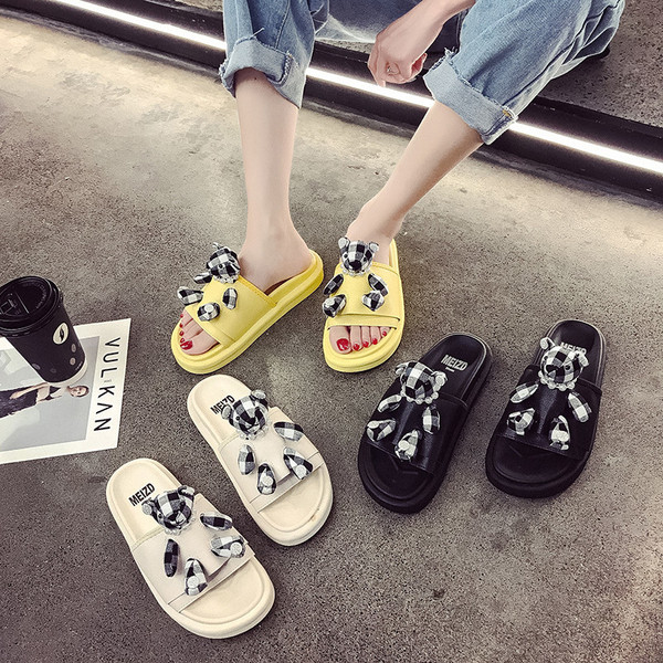 Női alkalmi papucs új modellje 3D dekorációval több színben