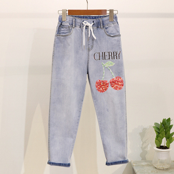 Modern női szett két részből, rátéttel és flitterekkel