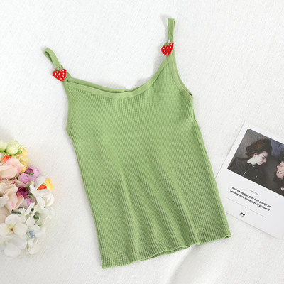 Vékony pántokkal, több színben díszített női lezser felső