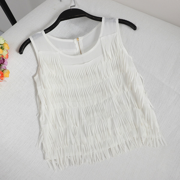 Modern női felső, széles pántokkal és rojtokkal több színben