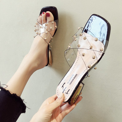 Papuci de dama actuali in trei culori cu ochiuri