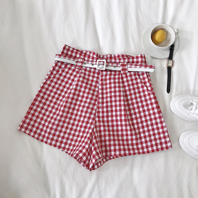 Női kockás rövidnadrág övvel, négy színben