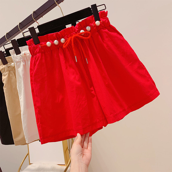 Modern női rövidnadrág gyöngy díszítéssel