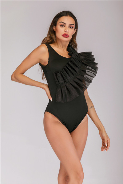 Stílusos női teljes fürdőruha fekete színben, tüllel