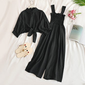 Setul actual pentru femei din două părți în negru, alb și albastru