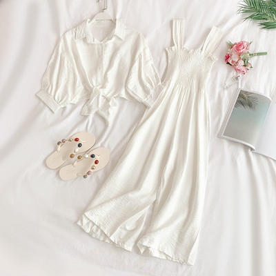 Setul actual pentru femei din două părți în negru, alb și albastru