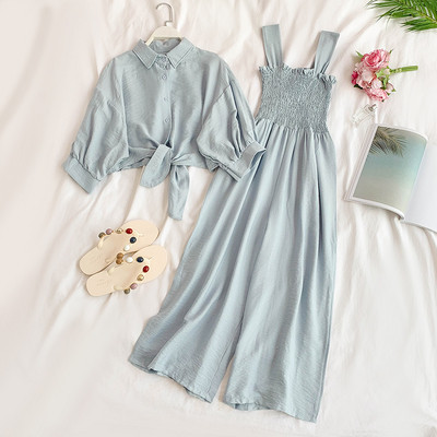 Setul actual pentru femei din două părți în negru, alb și albastru