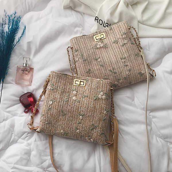 Geanta de dama moderna cu maner lung si broderie florala in doua culori