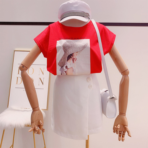 Μοντέρνα γυναικεία μπλούζα με κοντό μανίκι σε διάφορα χρώματα