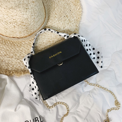 Modern női táska több színben felirattal