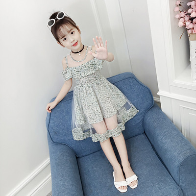 Kivágott gyerekruha virágmotívumokkal két színben lányoknak