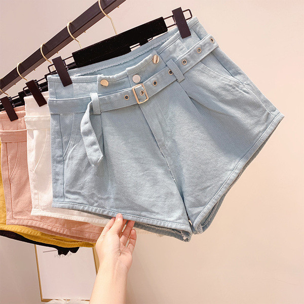 Női rövidnadrág több színben és övvel